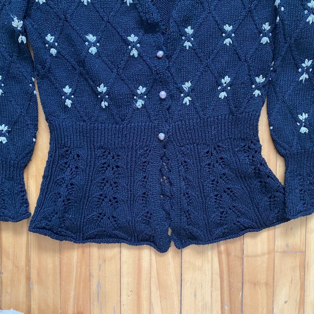 Magnolia Vintage Black Embroidered Beaded Peplum Cardigan Sweater Pearl Button L - Picture 6 of 12